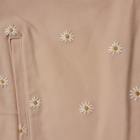 Old Navy Pink Skinny Pants with Floral Embroidery - Picture 2 of 11